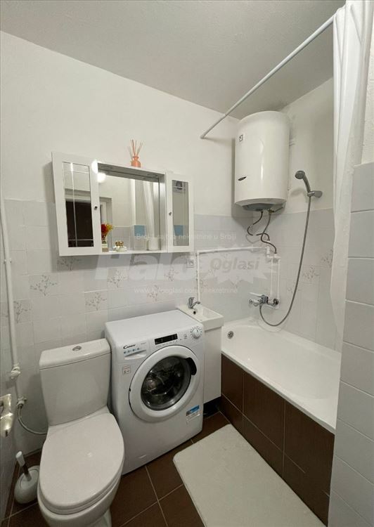 Продаја трособан стан Нови Београд | Блок 8а — 8