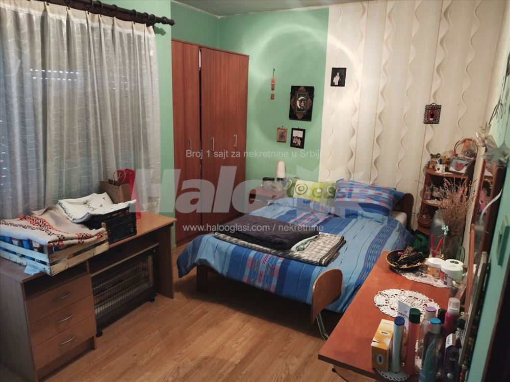  Prodaje se kuća u Batajnici – ul. Milice Rakić — 12