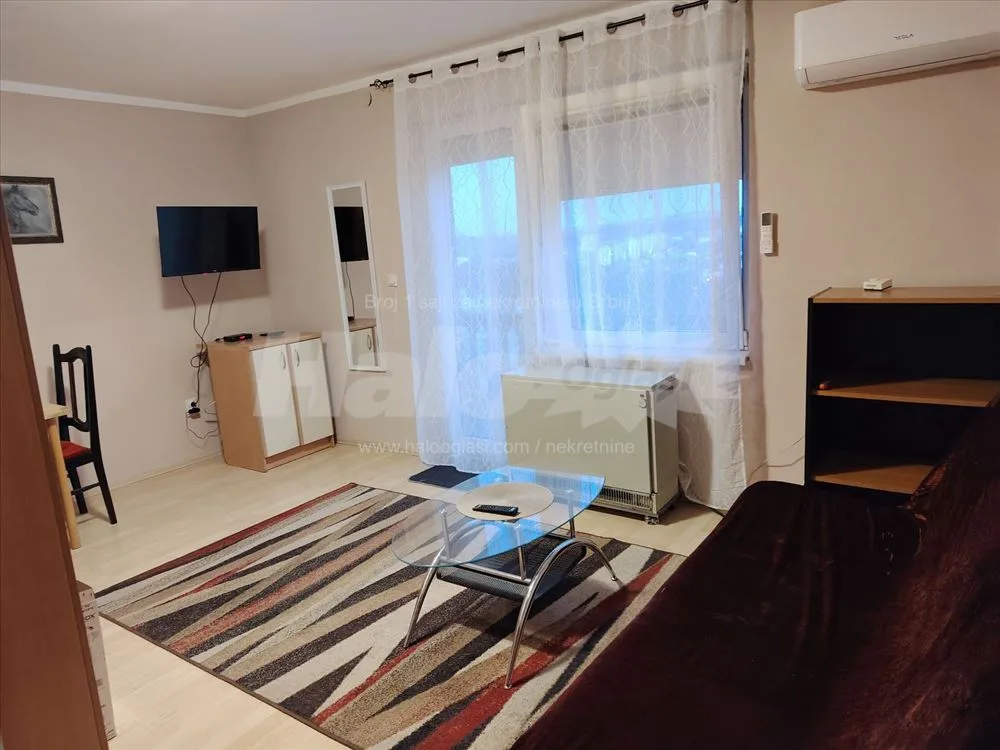 0,5 garsonjera 25m2,vlasnik — 6