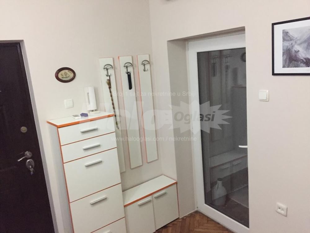 1.0 stan preko puta Crkve Svetog Marka — 5