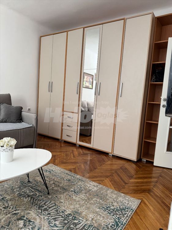 1.0 stan za izdavanje Novi Beograd Paviljoni — 10