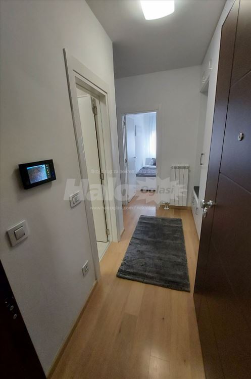 1.5 lux opremljen stan, novogradnja — 2