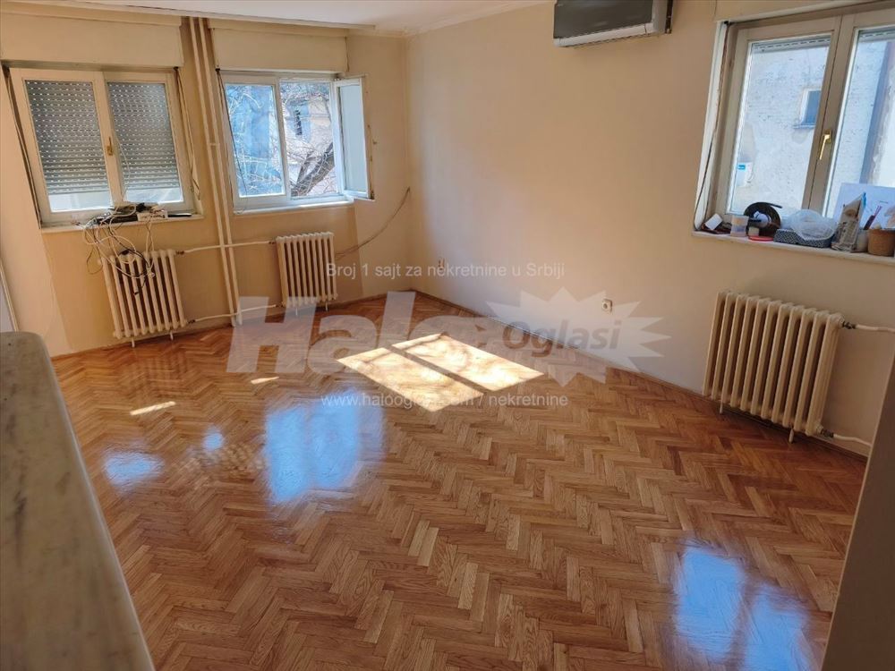 1.5 Stan u Marka Oreškovića — 11