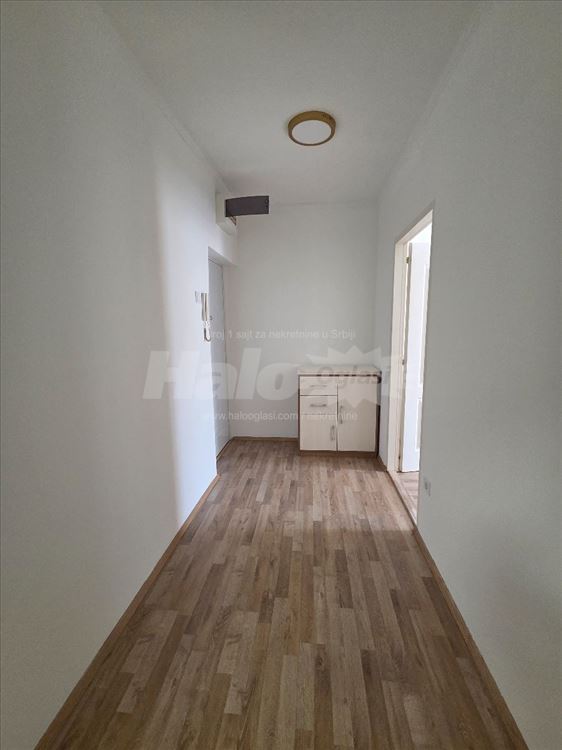 1.0 Kotež, 38 m2, uknjižen, adaptibilan — 2