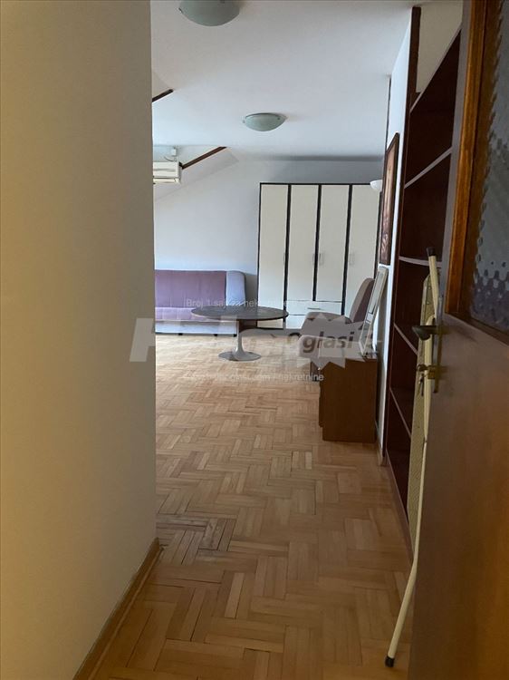 1,0 stan,41m2,Slavija-Hram,preko puta Klin.Tiršova — 3