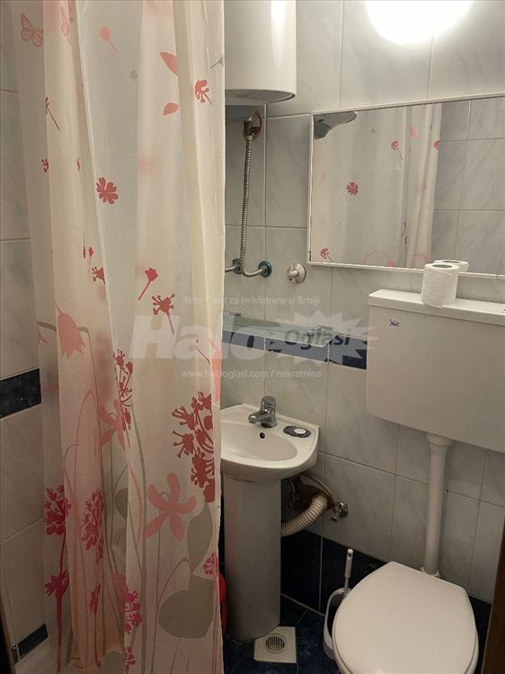 1,0 stan,41m2,Slavija-Hram,preko puta Klin.Tiršova — 15