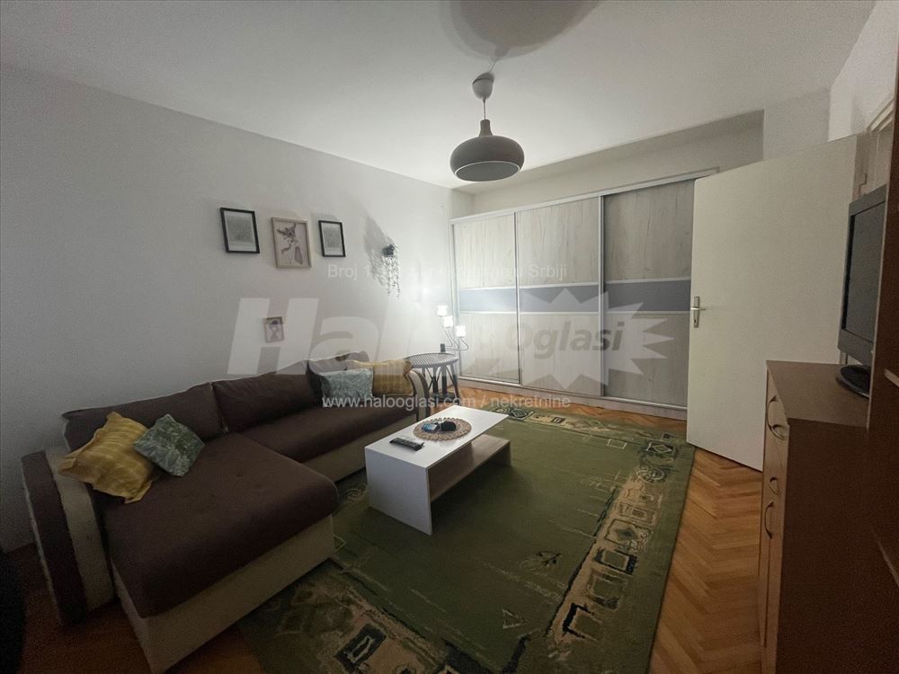 1.0 terasa,parking,podrum Zemun Cara Dusana — 2