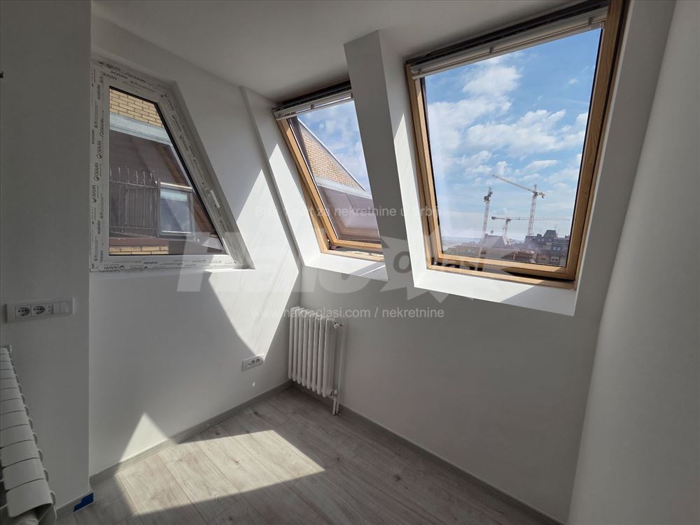 100% renovated 3bed riverside, half/fully furn. — 14