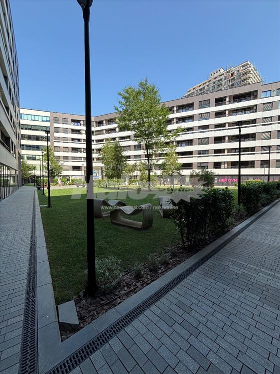 120m2 cetvorosoban stan sa 4 garaze — 6