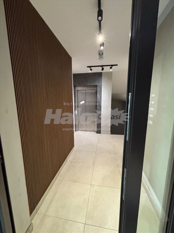 120m2 cetvorosoban stan sa 4 garaze — 7
