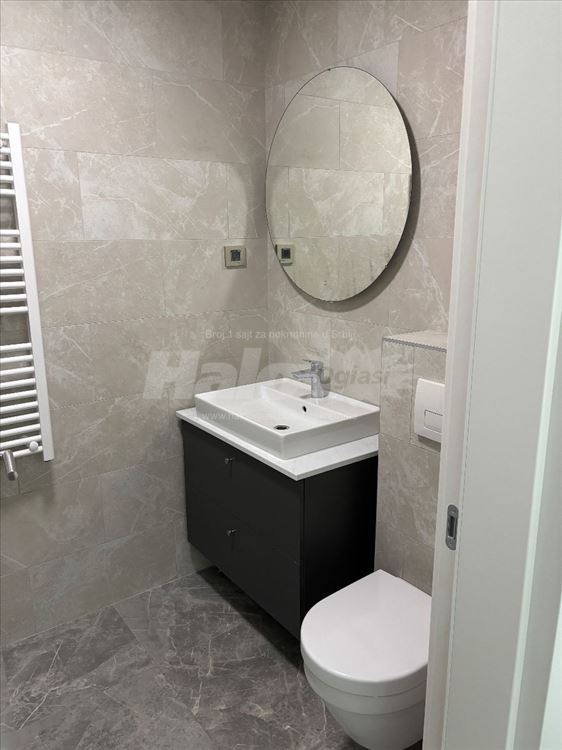120m2 cetvorosoban stan sa 4 garaze — 11