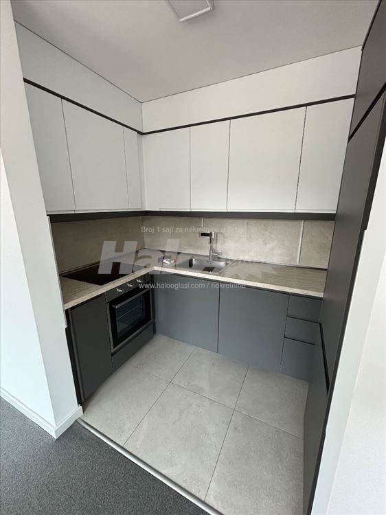 120m2 cetvorosoban stan sa 4 garaze — 12