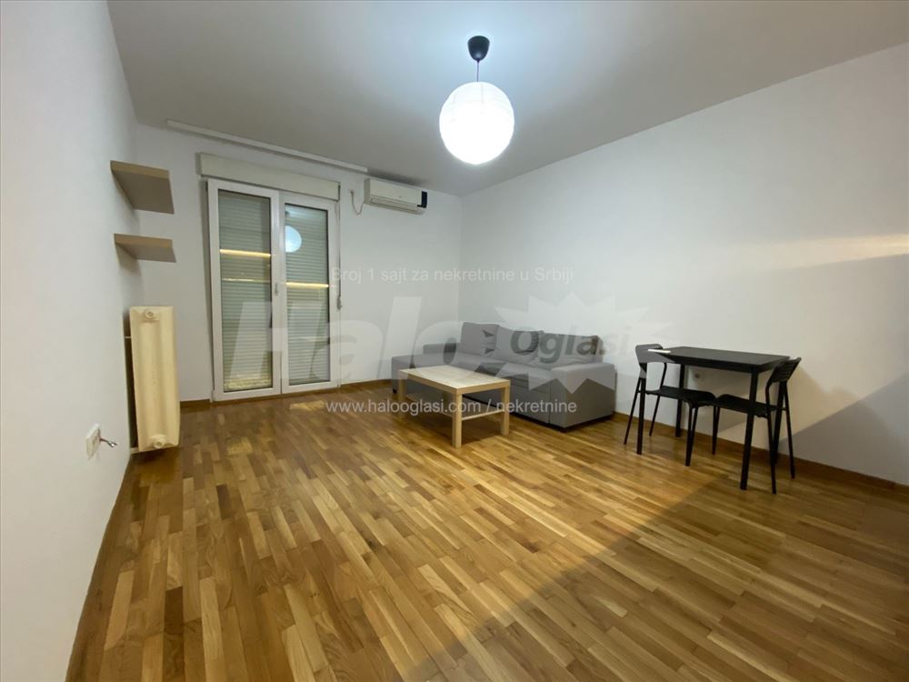 1.5 , Banovo brdo, Požeška, namešten — 10