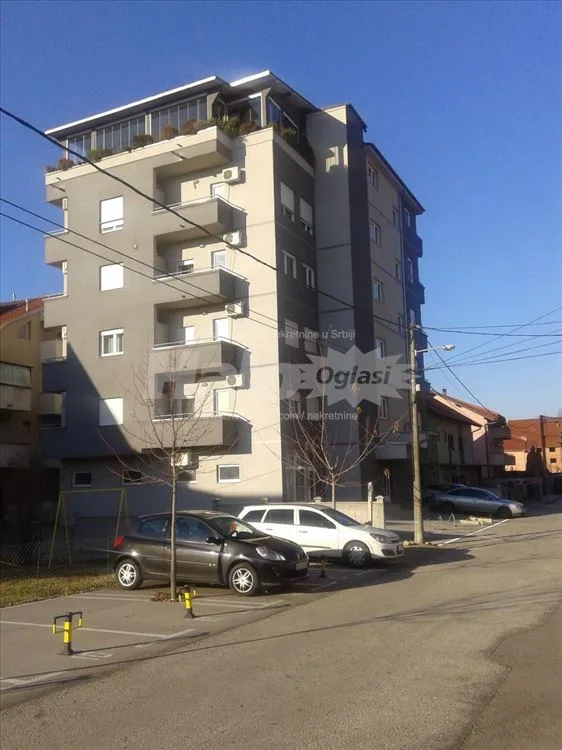 1,5 Petlovo Brdo namešten sa troškovima grejanja — 2