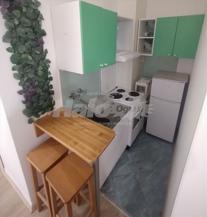 1.5 u zgradi, odlican — 2