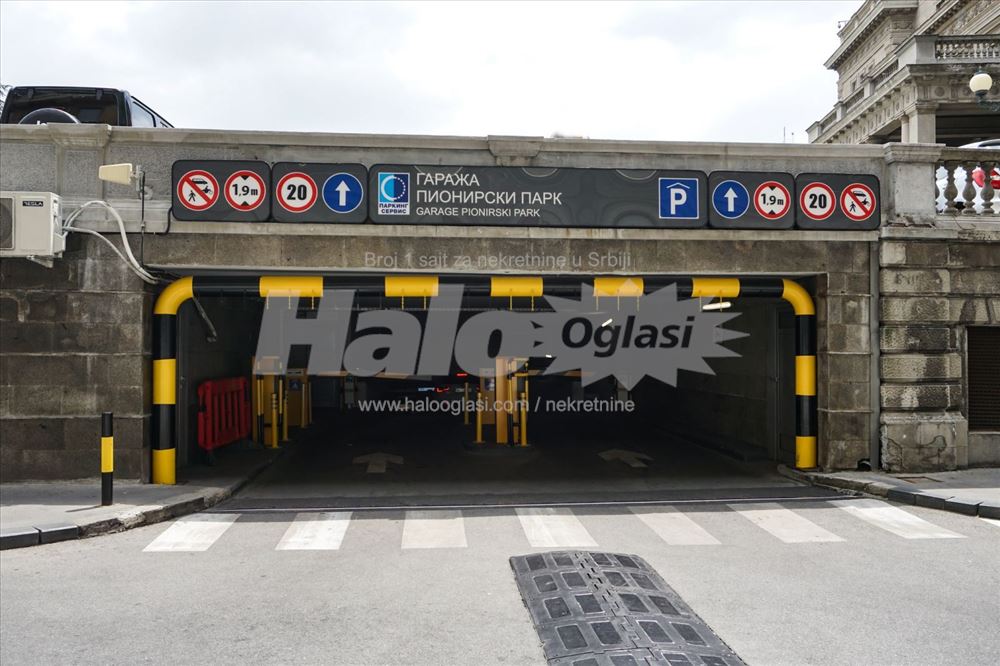 2.0 Centar Izuzetan Luks Renoviran Useljiv odmah — 14