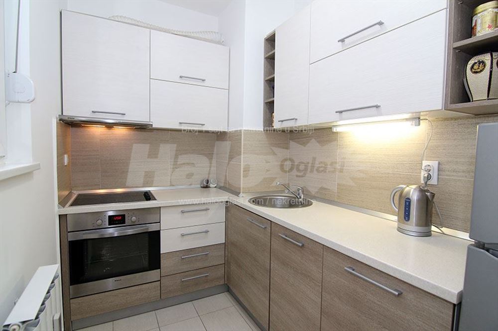 Odličan 2.0 stan u Vojvode Stepe na Trošarini — 8