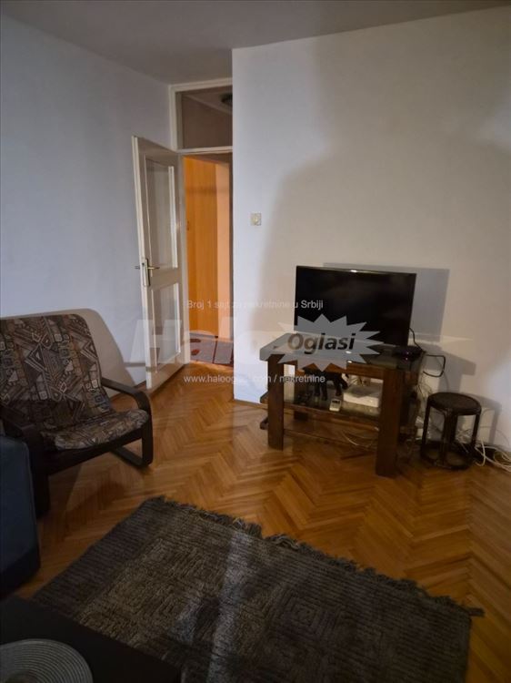 2,0 Stan,Zemun,Makedonska — 10