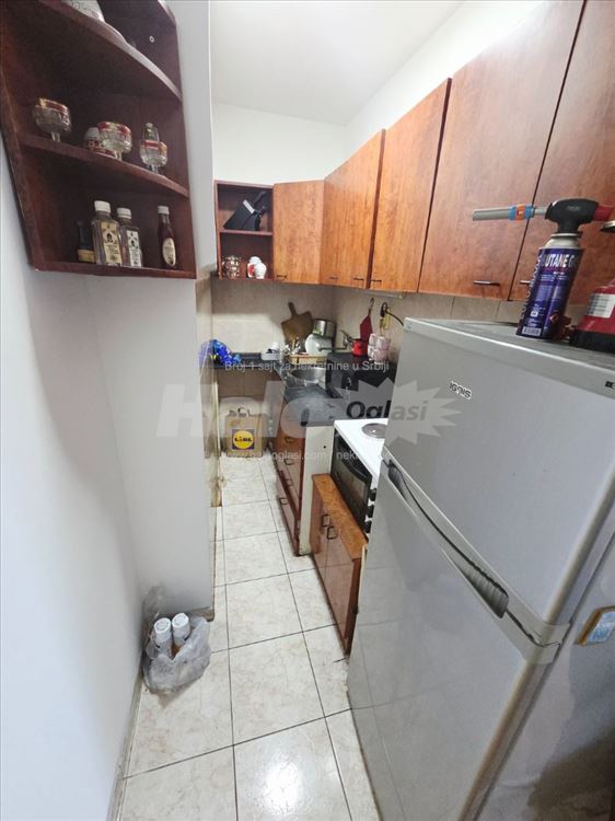 2.5 širi centar, Bulevar despota Stefana, 550 EUR — 7