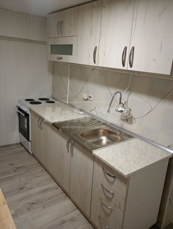 2.5 soban stan Cvetkova pijaca — 3