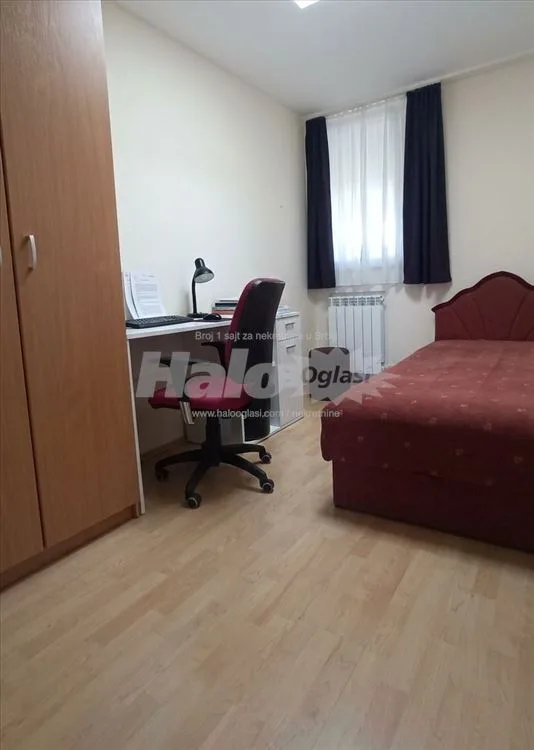2.5 stan sa parking mestom i niske rezije — 3