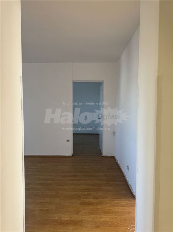 27.mart, 57m2, odlična lokacija, funkcionalan — 2