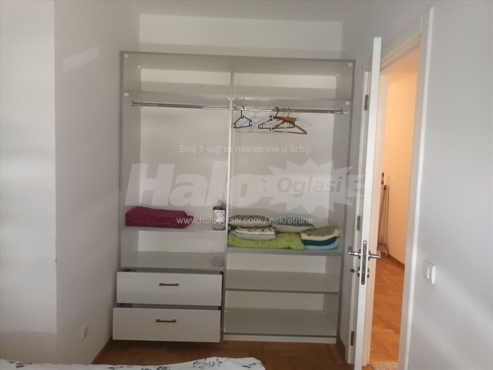 3,0 Namešten blizu Cvetkove pijace, garažno mesto — 14