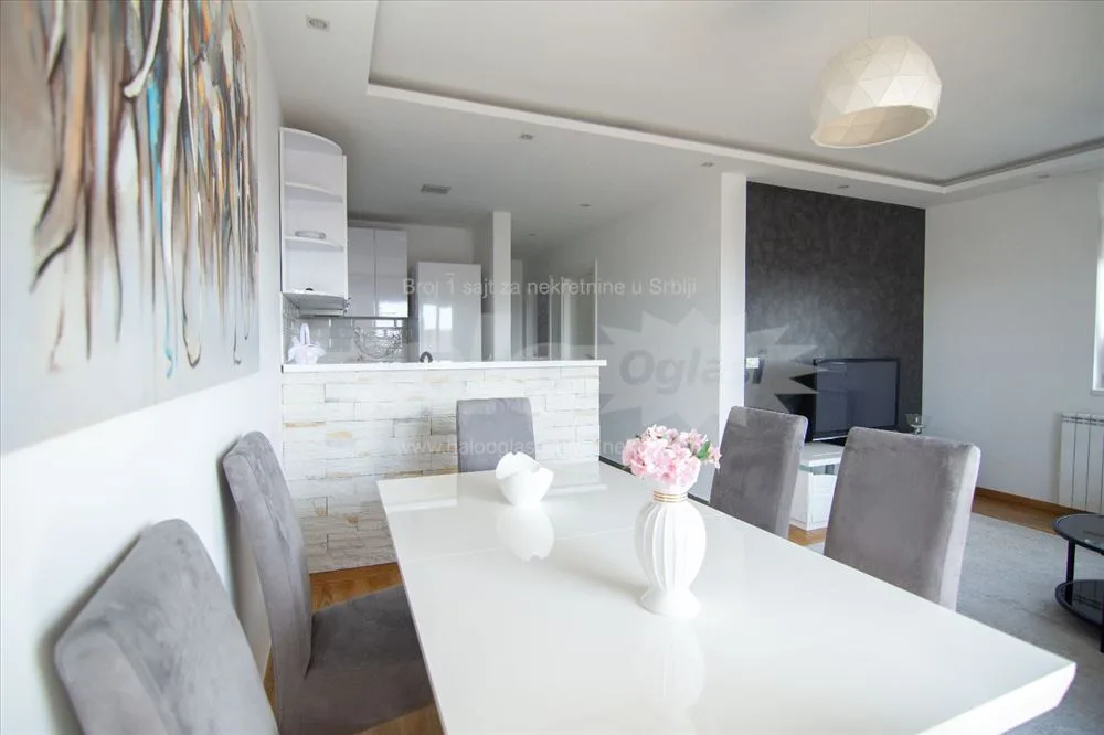 3.0 Ledine / Novi Surcin 60m2, Retko u ponudi! — 3