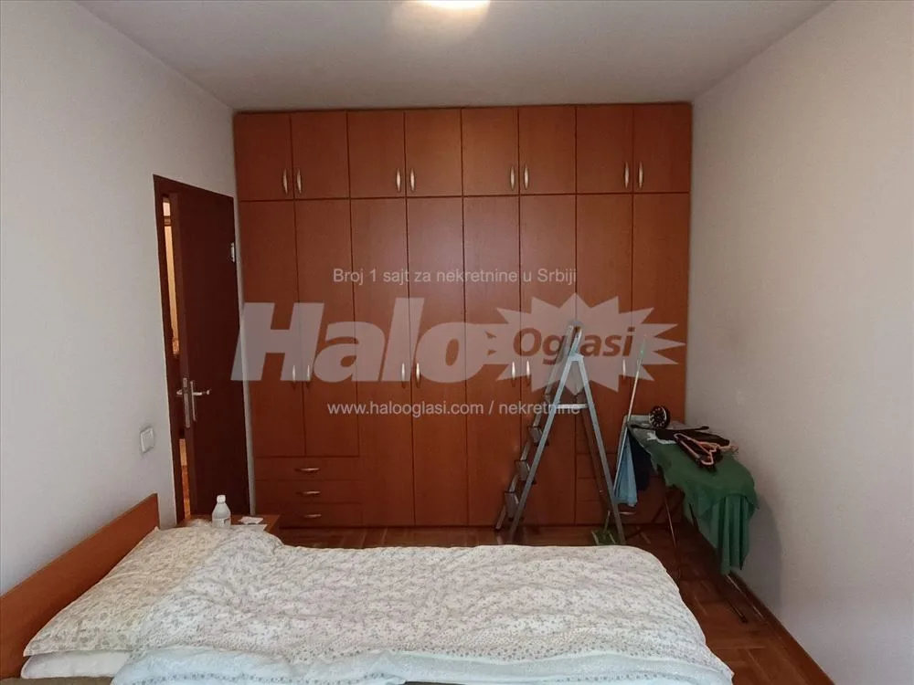 3.0 Marka Oreškovića, Blizu Bulevara, Đeram pijaca — 12