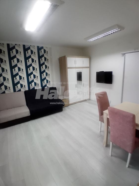 35 m2 na Slaviji — 2