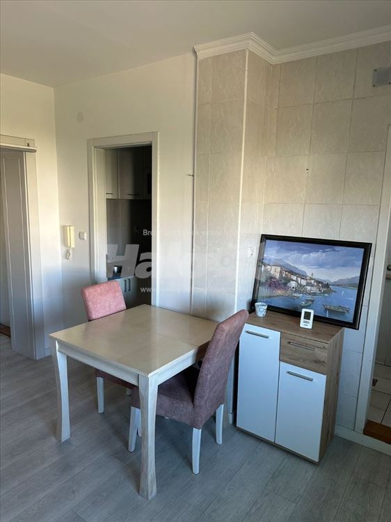 35 m2 na Slaviji — 3