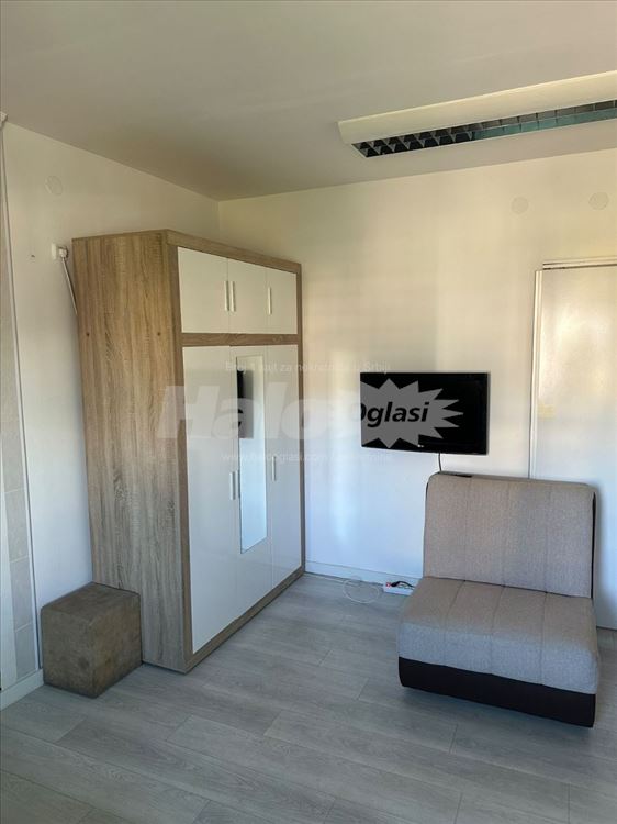 35 m2 na Slaviji — 5