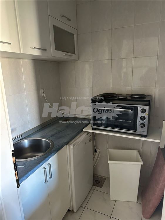 35 m2 na Slaviji — 6