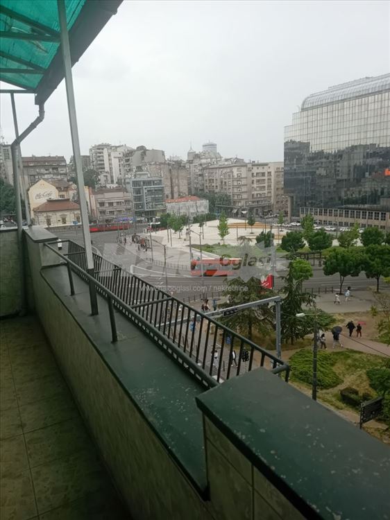 35 m2 na Slaviji — 9