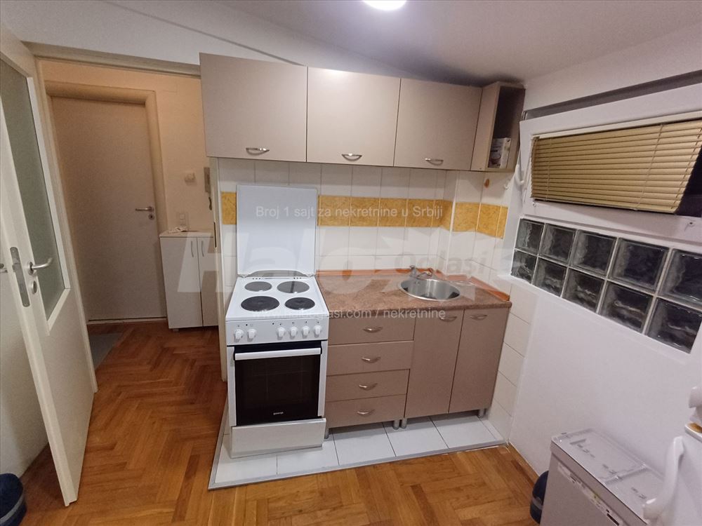 36m², namešten, jednoiposoban,parking, odlična lok — 4