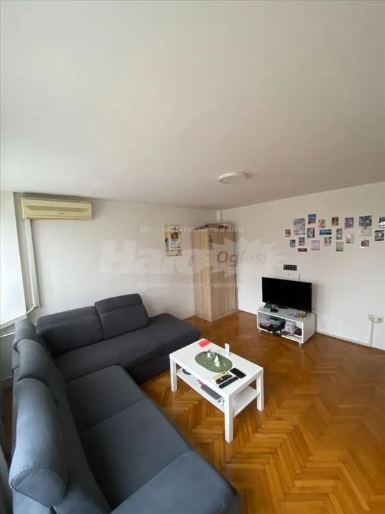 50 m2 u Ustaničkoj pored parka Šumice, osunčan. — 3