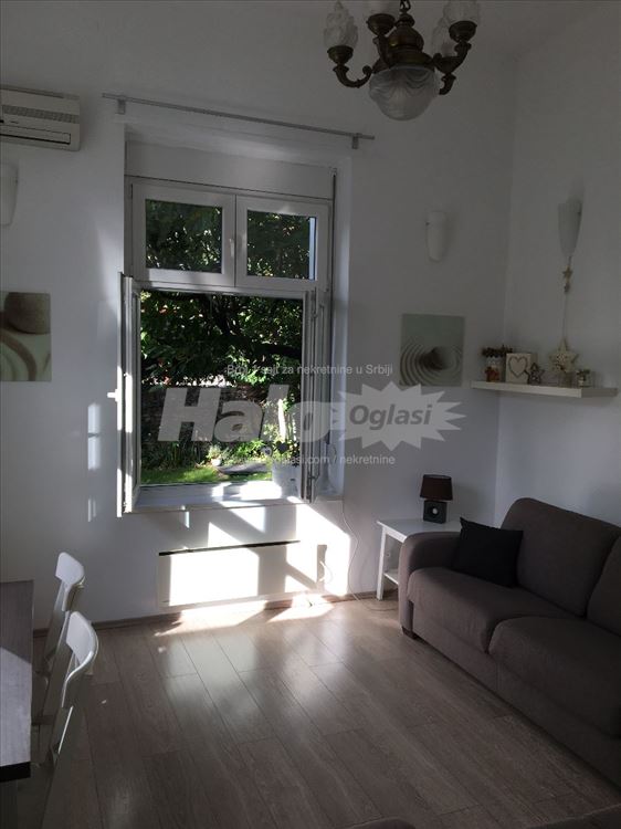 50m od Hrama, 1,5s 40m2 + 100m2 bašta — 6
