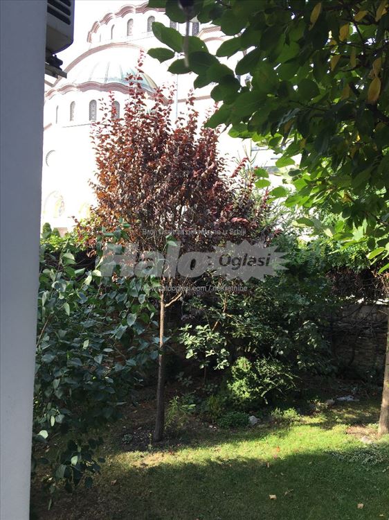 50m od Hrama, 1,5s 40m2 + 100m2 bašta — 15