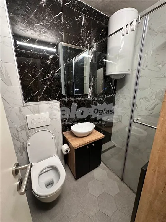 50m2 stan u borci, terasa 25m2 — 7