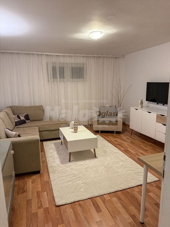 55 m2, Kuca sa dve sobe kuhinjom, hodnikom — 7