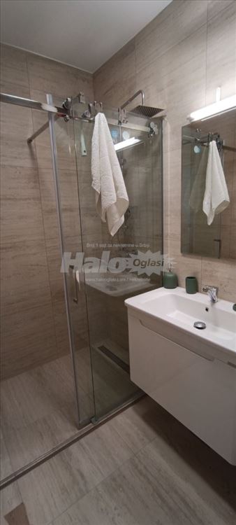 56m² / renoviran / Karaburma, okretnica 16. — 3