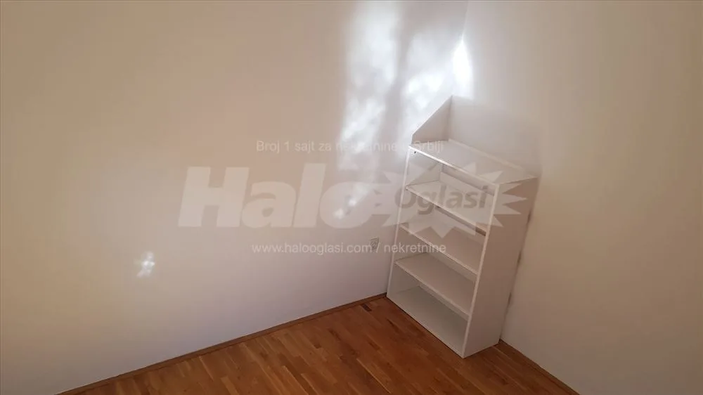 57m2 Prostran stan sa dve terase — 7