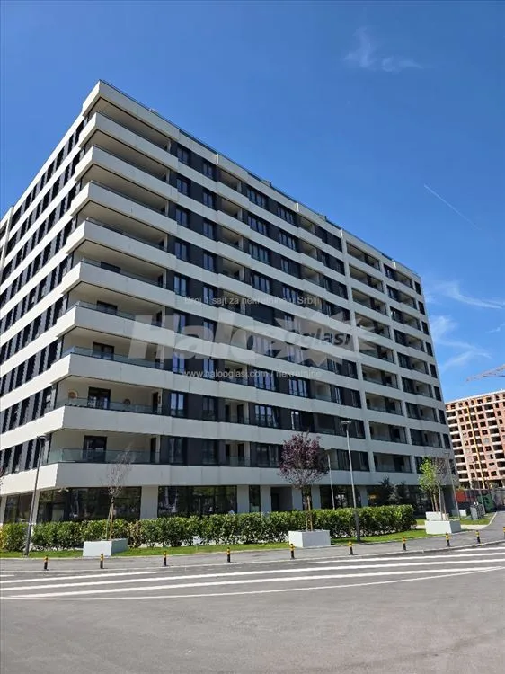 Airport Garden-Lux, Blok 64, Novogradnja — 2
