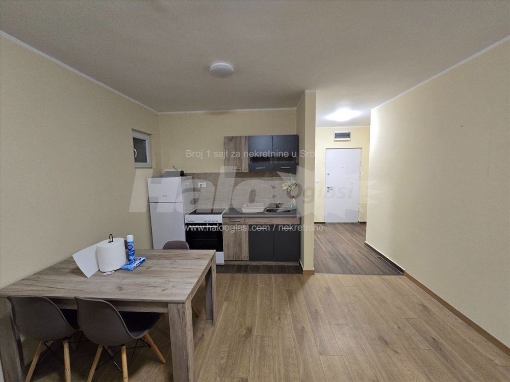 Altina 44m² 1.0 namešten terasa — 11