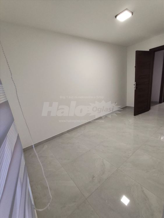 Altina polunamesten 75m2 — 8