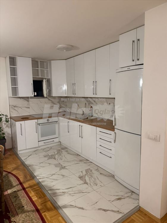 Altina, Zemun, namesten, 95m2 — 2