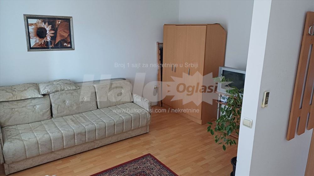 Altina,Ćurčijina,namešten,parking,odmah useljiv — 2