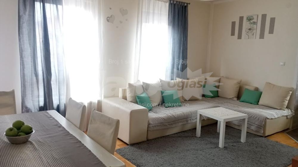 Apartman  lux ****, — 3