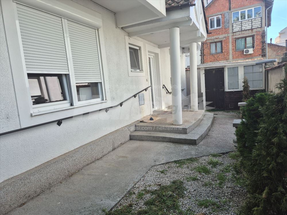Apartment 61m2 with backyard — 2