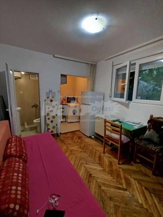 Žarkovo, garsonjera 17m2 — 2
